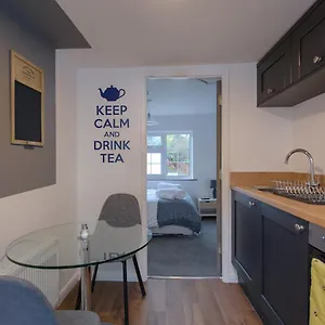 Donington 7 Apartment